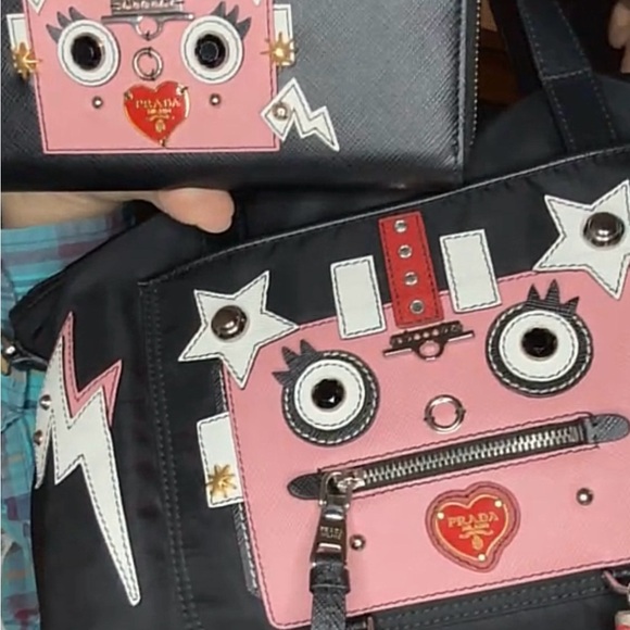 Labels - Picture 1 of 1